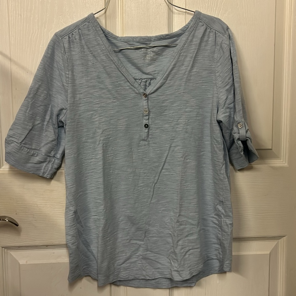 Chico’s Women’s Light Blue Elbow Henley Tee Cotton 3/4 Sleeve Top with Buttons 1